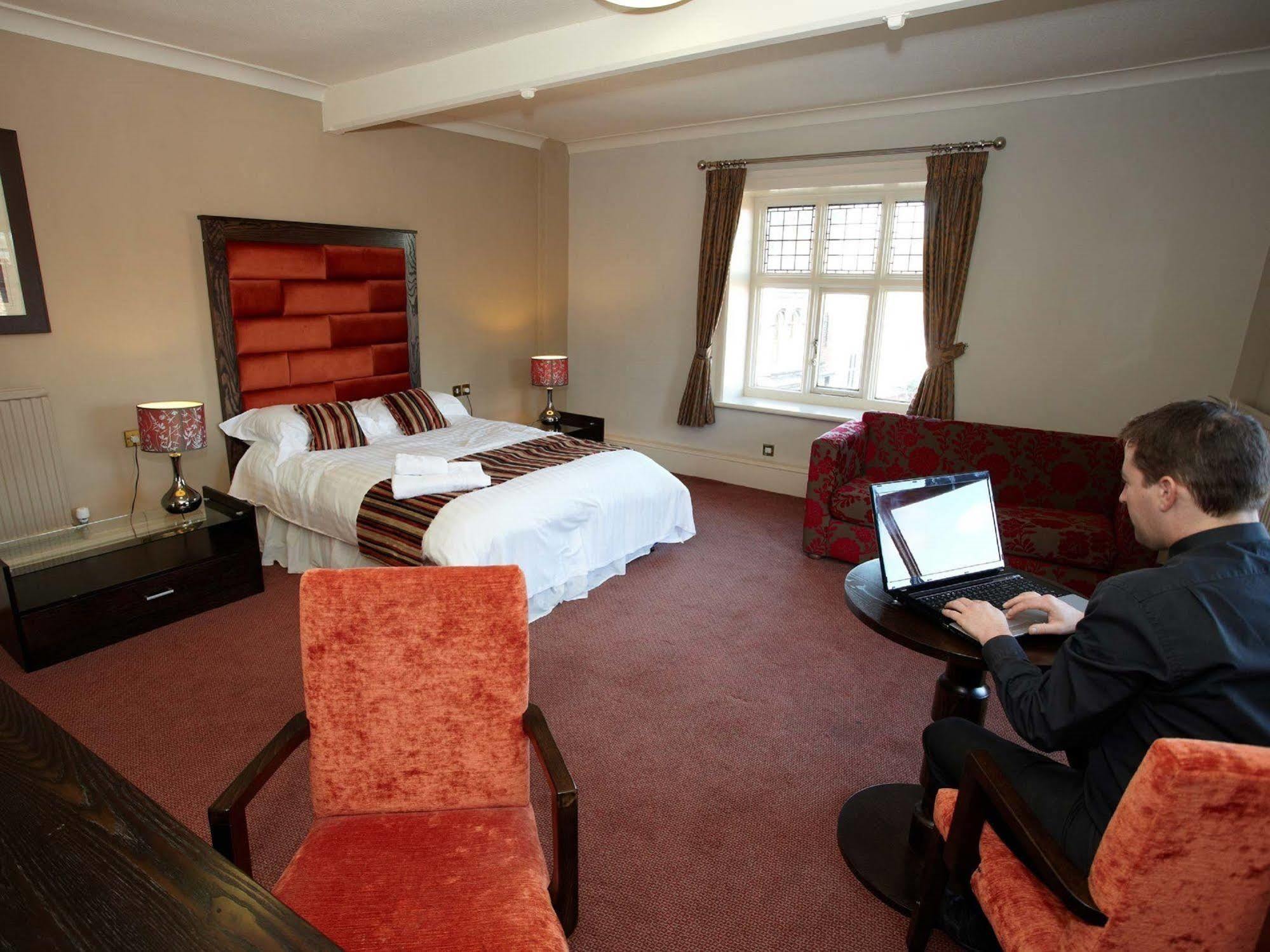 Lion And Swan Hotel Congleton Exterior foto